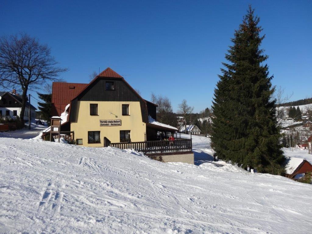 Horska Chata Hubert Bedřichov Exteriér fotografie