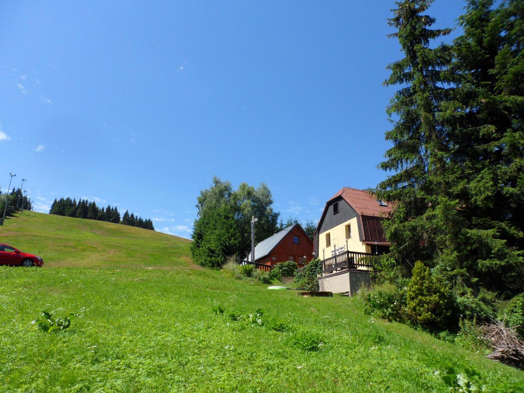 Horska Chata Hubert Bedřichov Exteriér fotografie