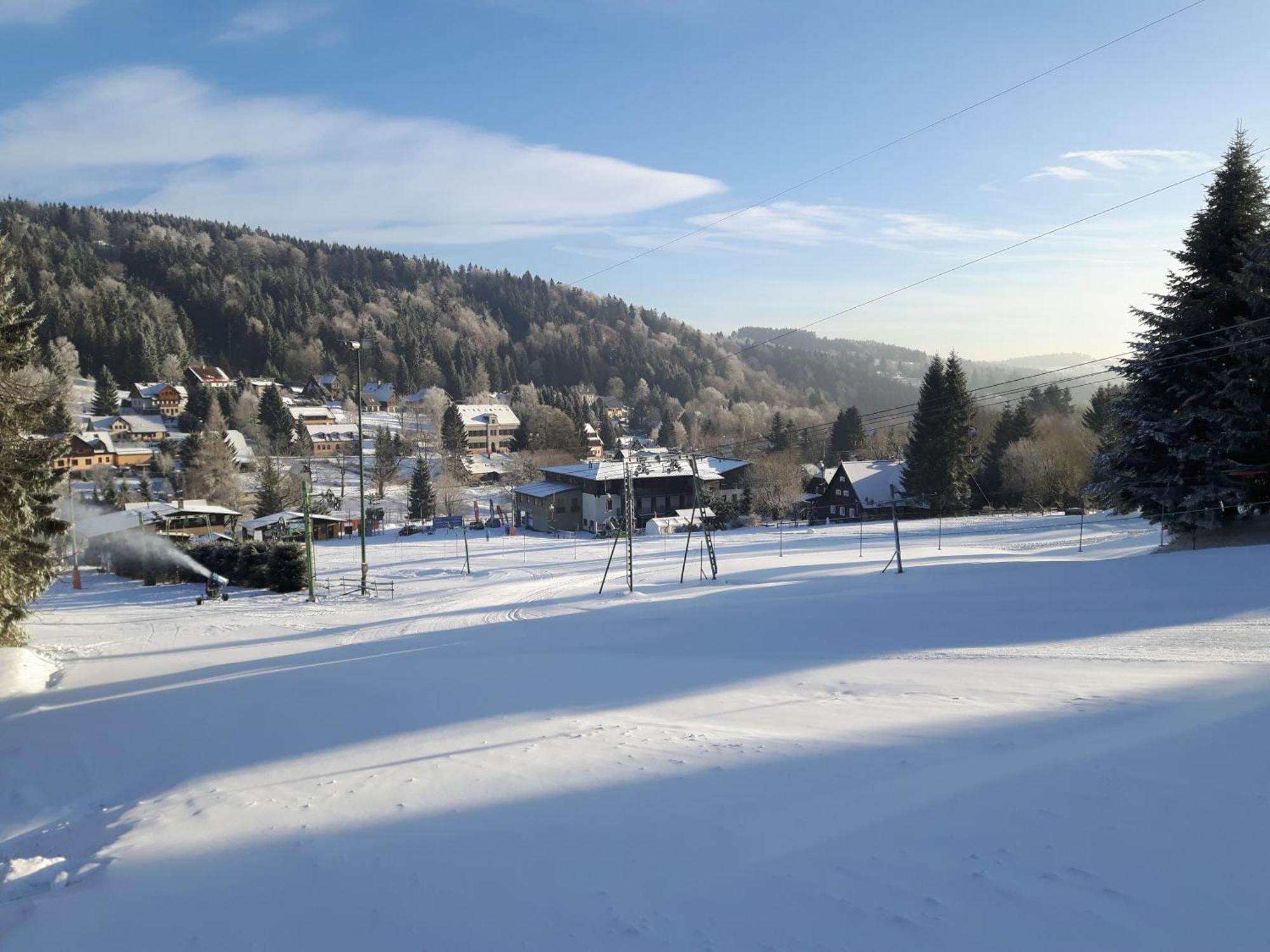 Horska Chata Hubert Bedřichov Exteriér fotografie